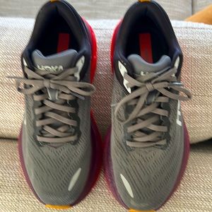 HOKA Bondi 8. Size 9.5